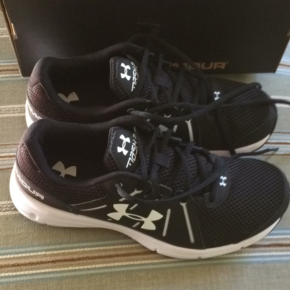 Brand new Under Armour Dash RN 2.
